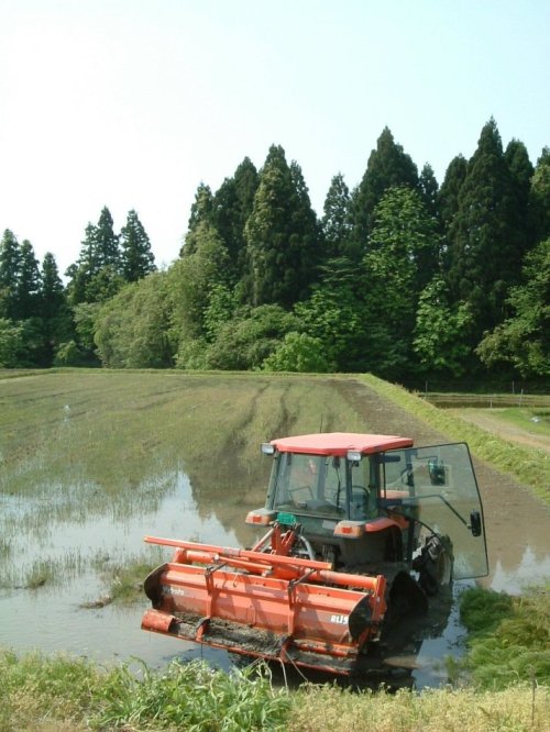 田起こし