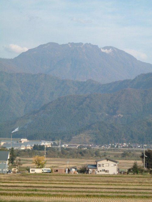 八海山に雪